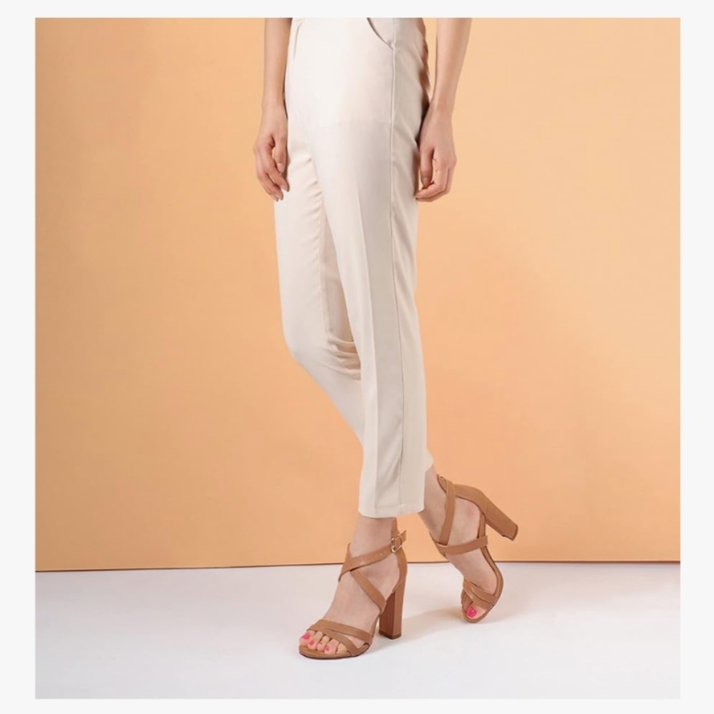 Elegant Tan Strappy Heels W/3in Heel. Size 9, New In Box And Dust Bags - Picture 4 of 9